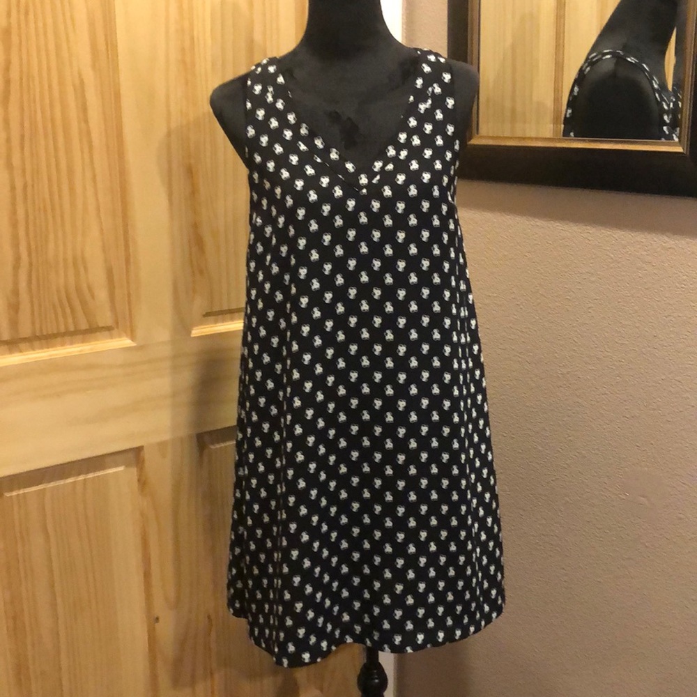Ann Taylor Loft (size small) double v black floral dress *preowned*